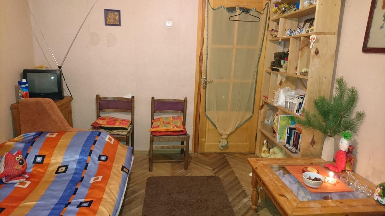 Comfortable Isolated Turnkey Room Near The Subway And The International Exhibition Center Kiew Exterior foto